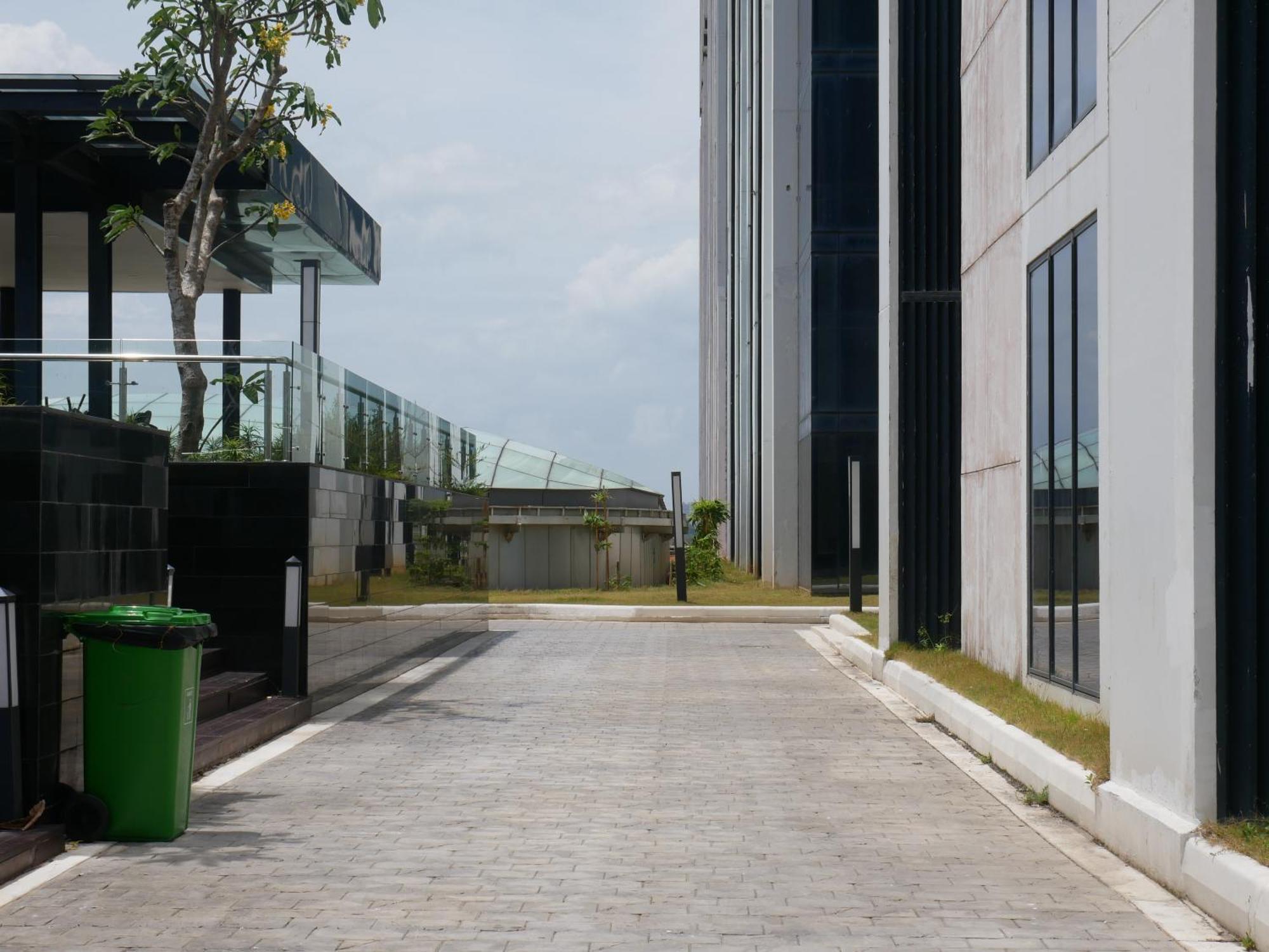 Meisterstadt Pollux Habibie Batam Εξωτερικό φωτογραφία